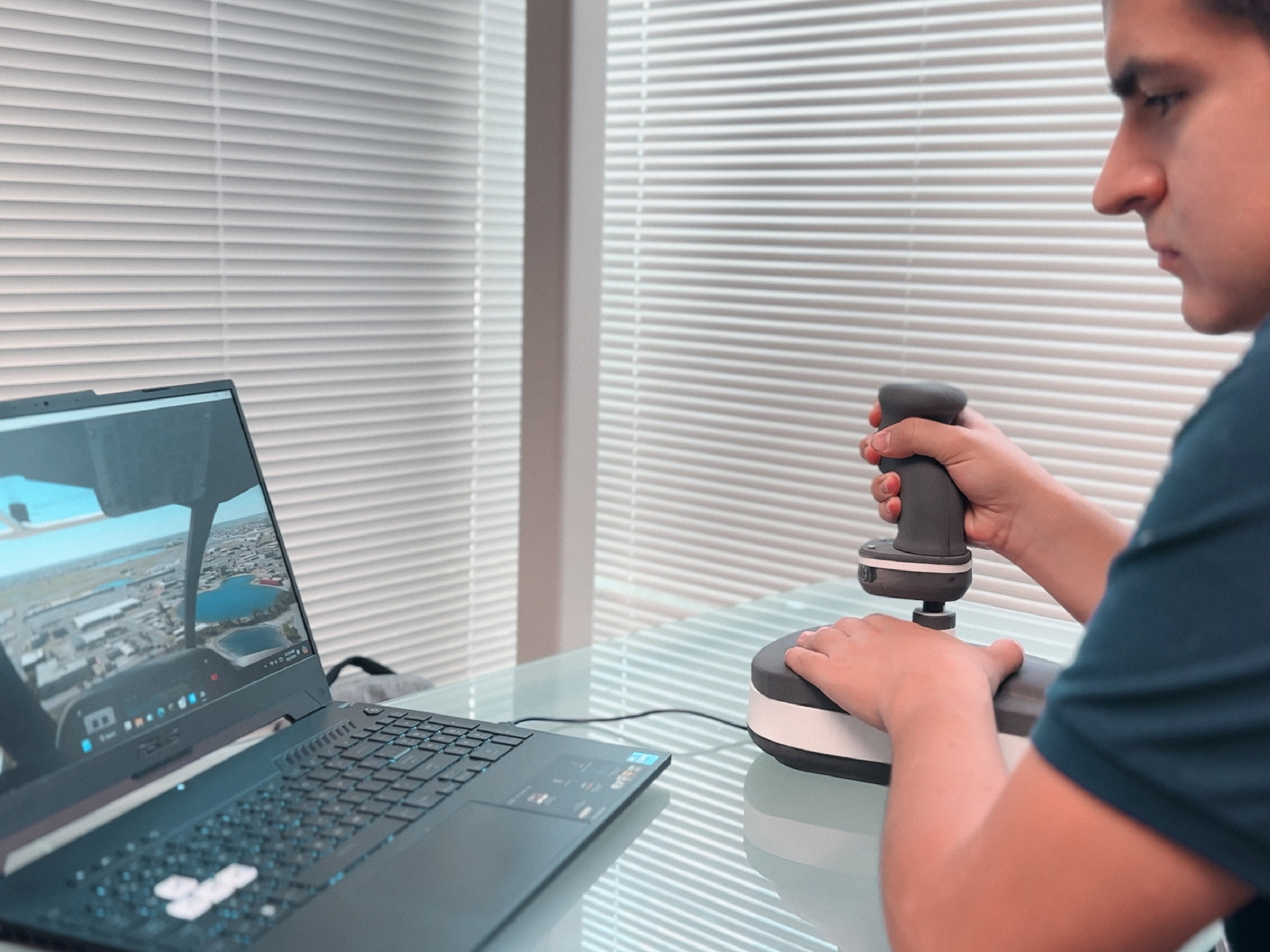 Axelera Technologies Unveils Cutting-Edge 3D-4X Omnidirectional Joystick for Air Mobility, Law Enforcement, and Defense Markets